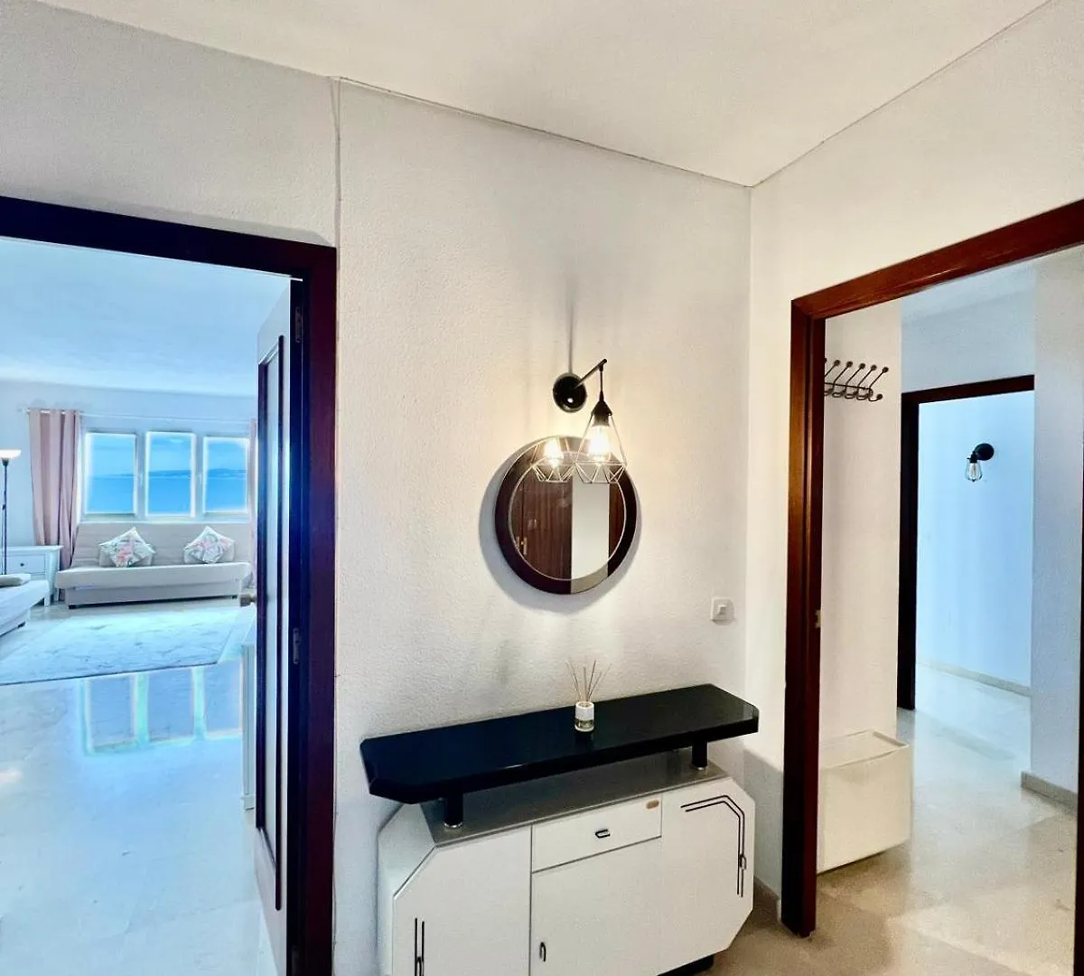 Lägenhet Cozy Retreat In Estepona Port